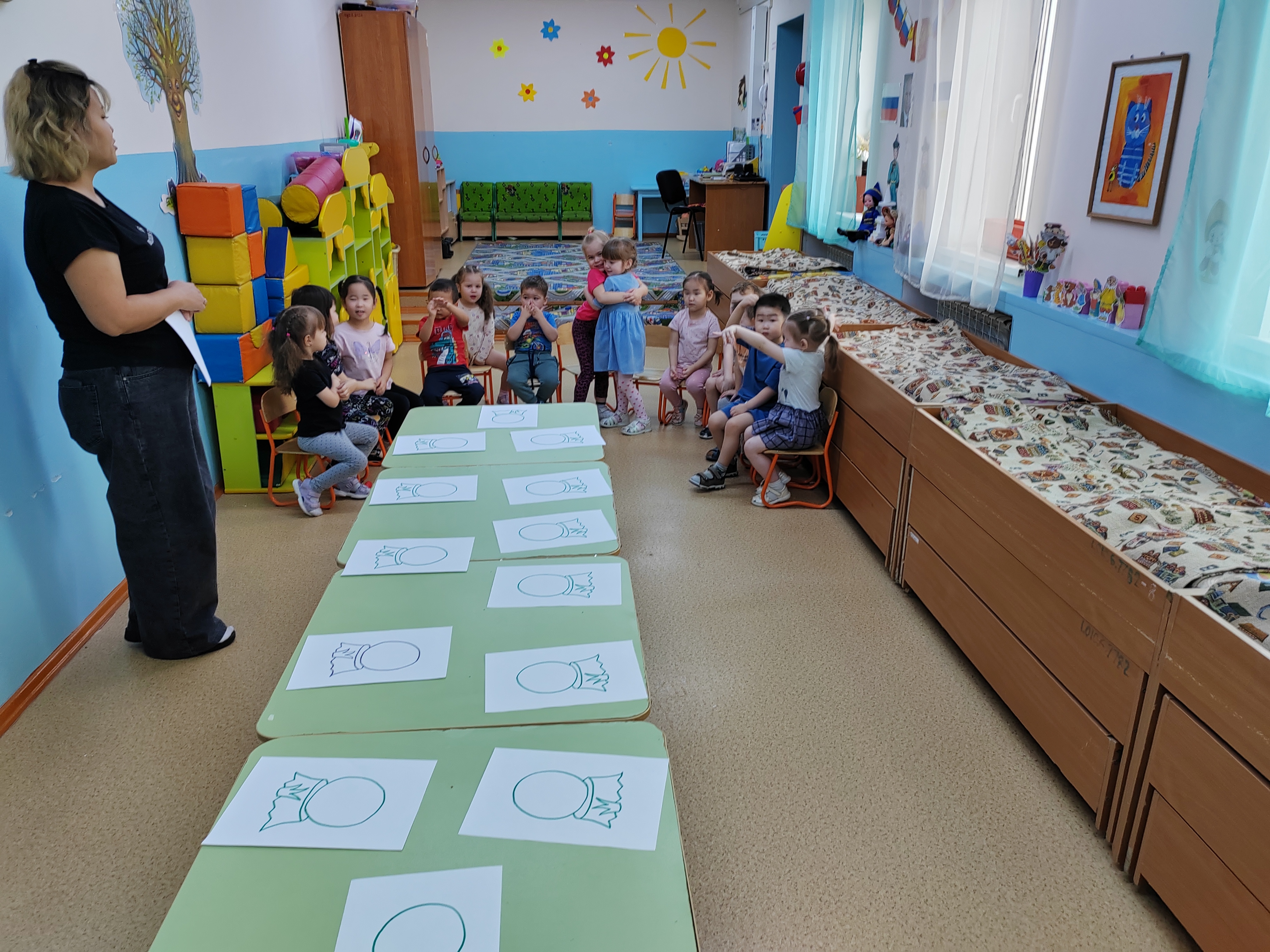 Открытое занятие по рисованию в младшей группе №4.